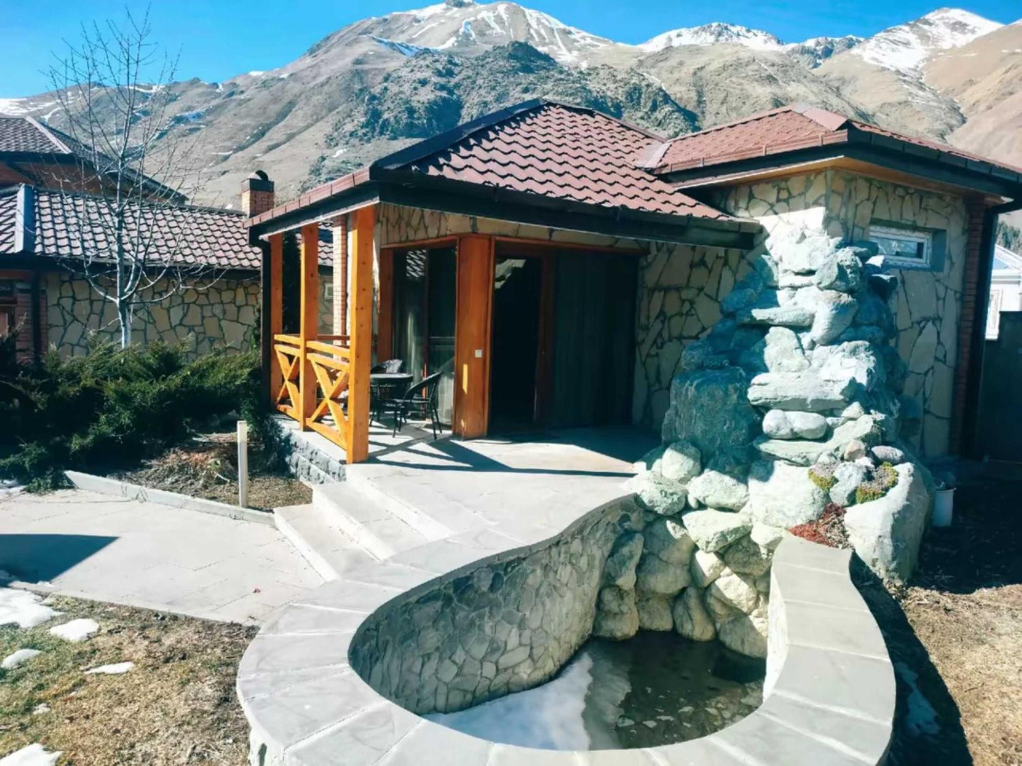 Vardisubani Villa Kazbegi Eksteriør bilde